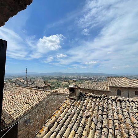 Happy House - Porta San Giacomo Apartment Assisi Exterior foto