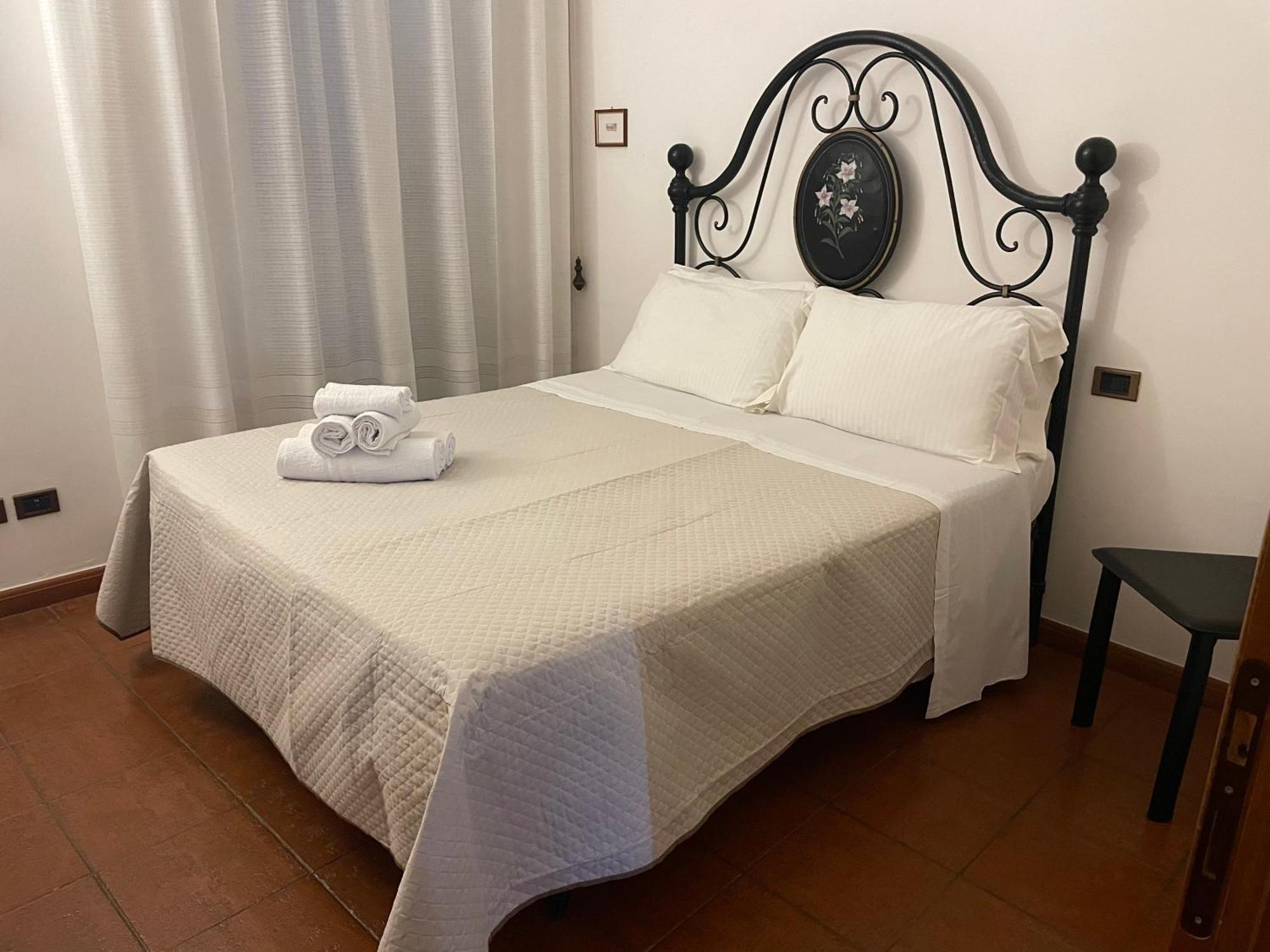 Happy House - Porta San Giacomo Apartment Assisi Exterior foto