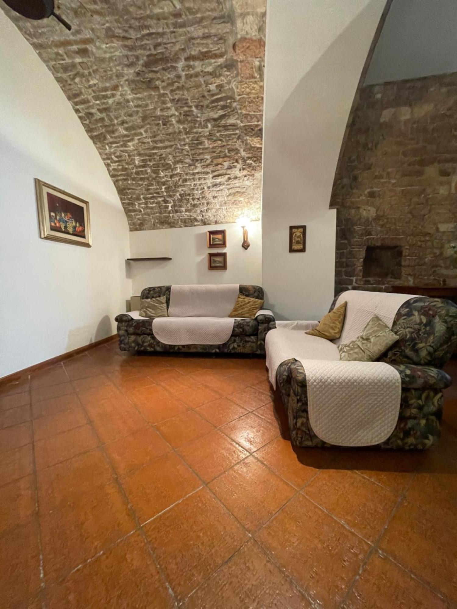 Happy House - Porta San Giacomo Apartment Assisi Exterior foto