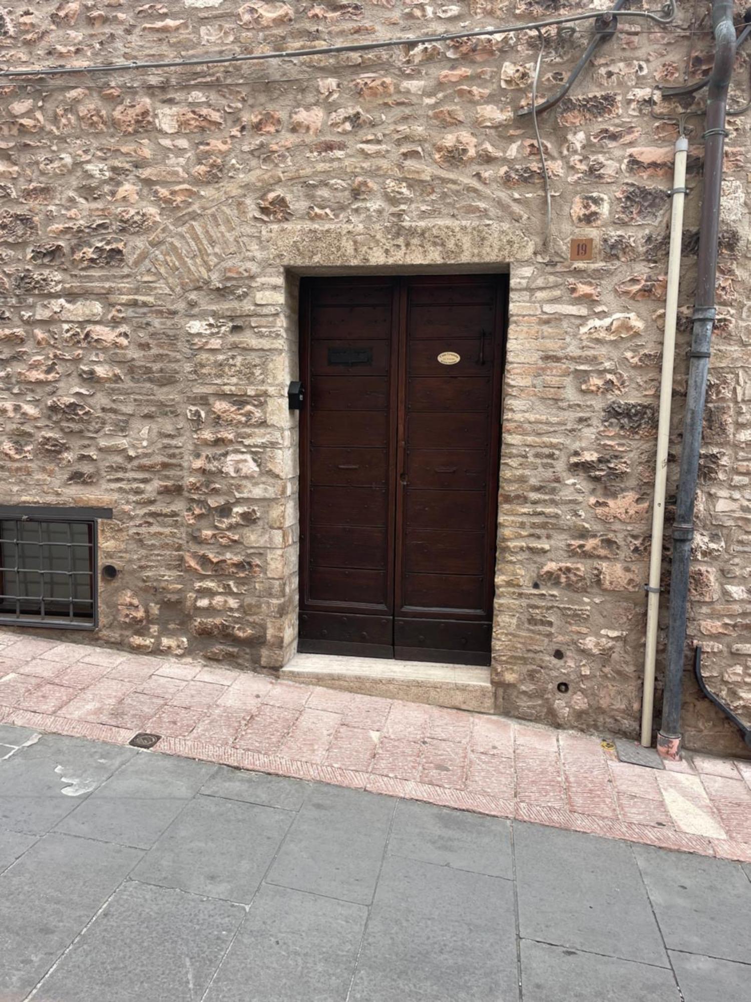 Happy House - Porta San Giacomo Apartment Assisi Exterior foto